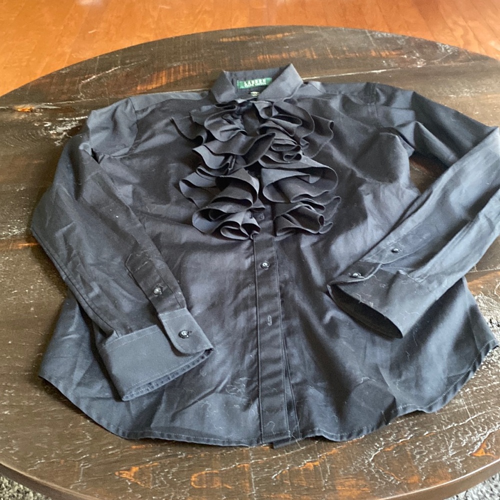Black shirt